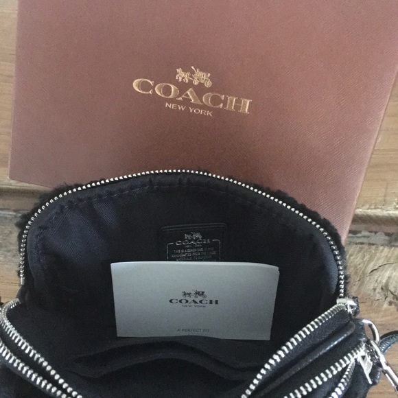 Small Coach Purse - Picture 3 of 8